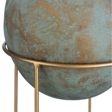 Load image into Gallery viewer, Raveena Vase