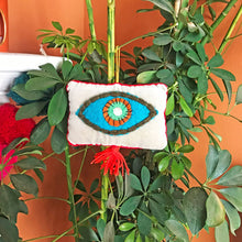Load image into Gallery viewer, Jungalow® Ojo Hanger
