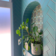 Load image into Gallery viewer, Ivory Mirrored Pots
